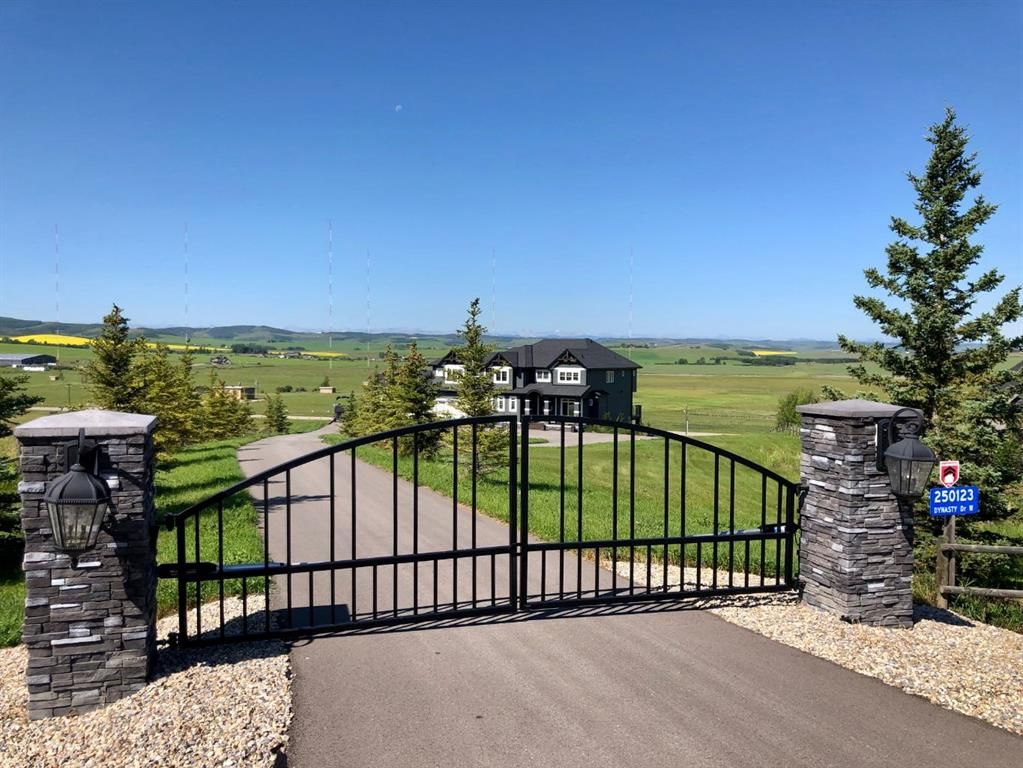 I have sold a property at 250123 Dynasty DRIVE W in Rural Foothills County
